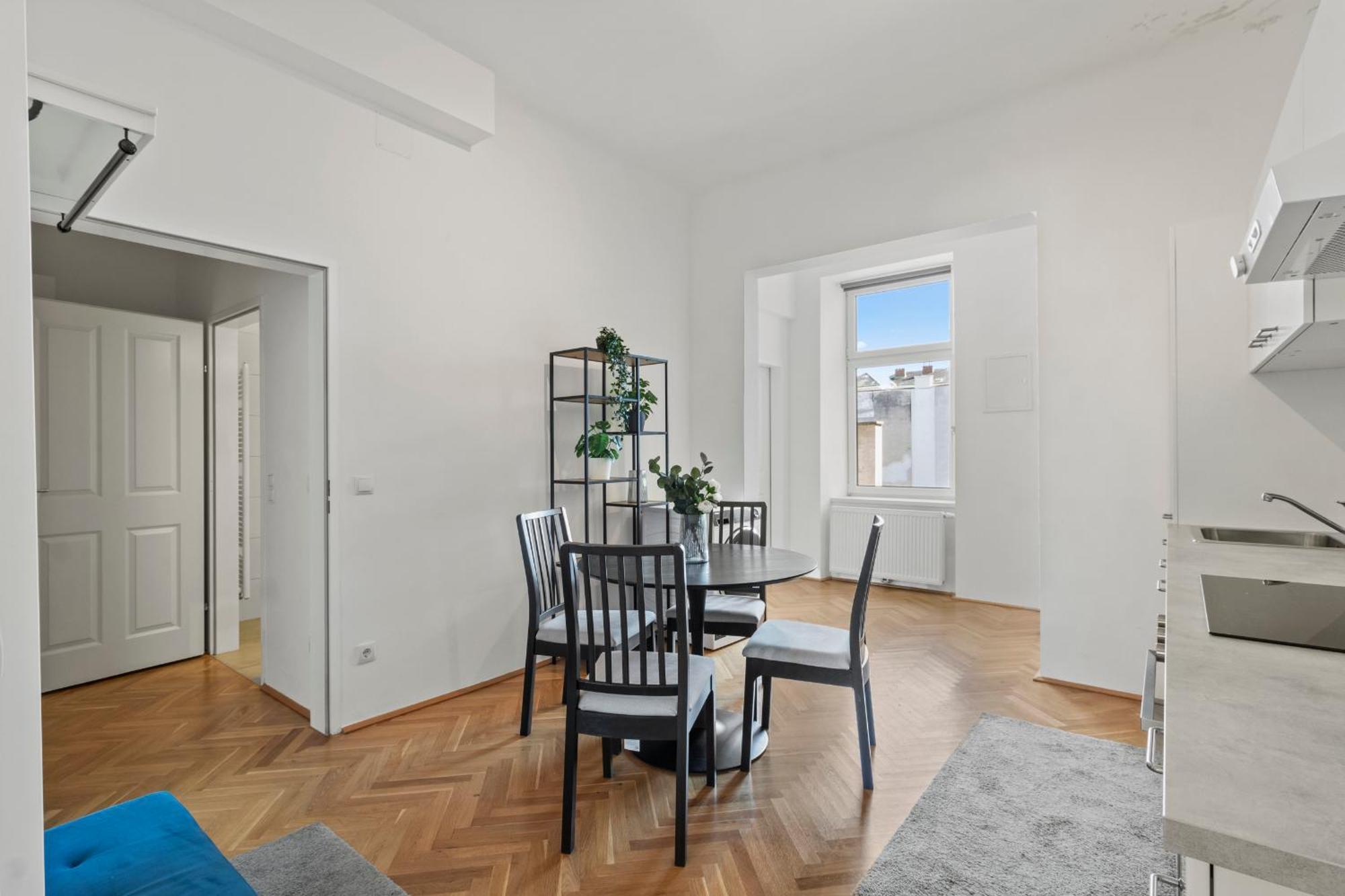 Balcony Apartment, 4 Min To U3 Zipperer Strasse Vienna Exterior photo